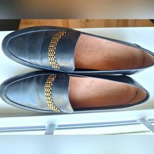 Vionic Charlotte Loafer, leather size 9.5